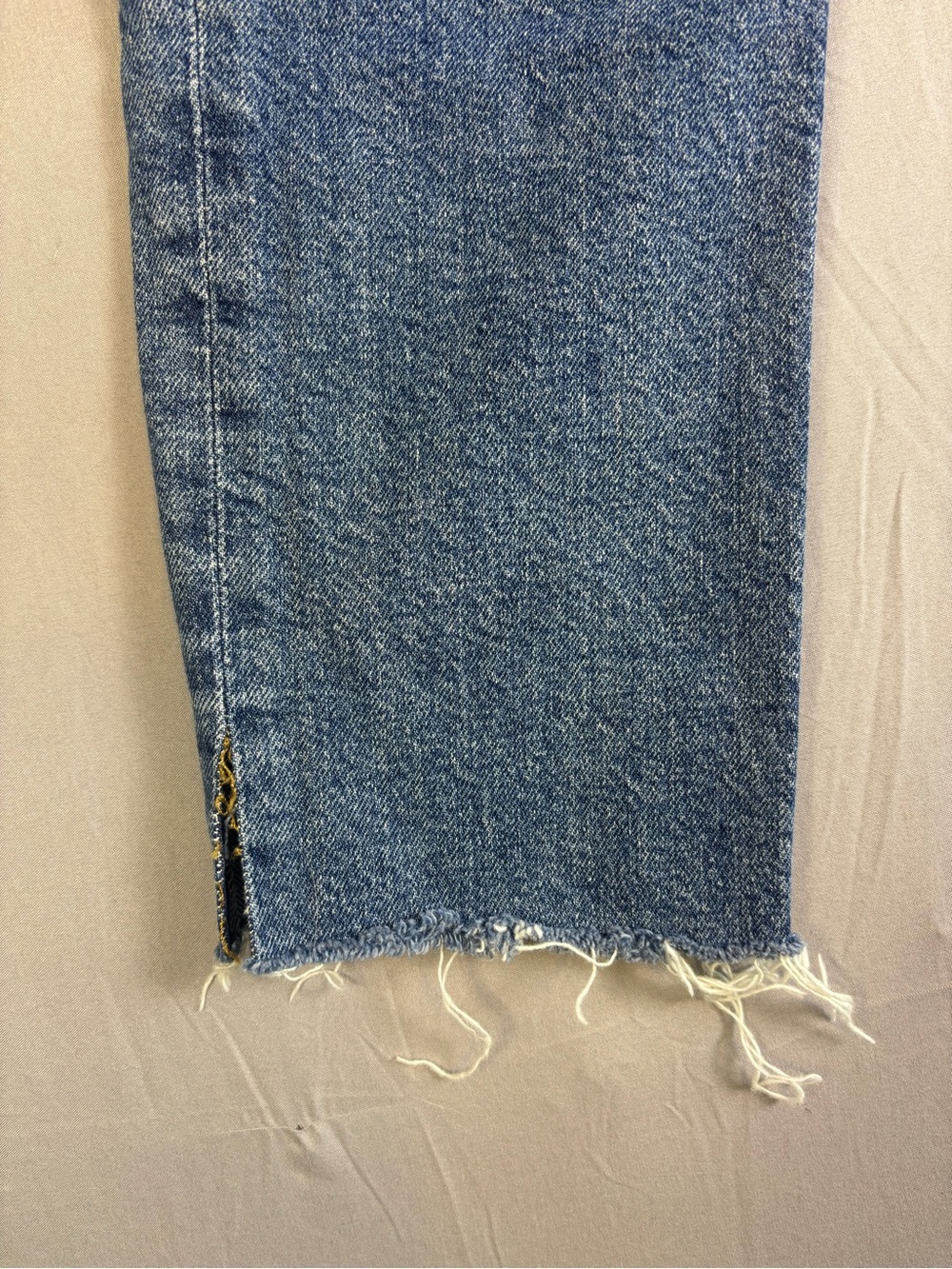 Agolde Women’s Straight-Leg Blue Denim Jeans Raw Hem Slit Ankle Size 25 - Picture 8 of 12